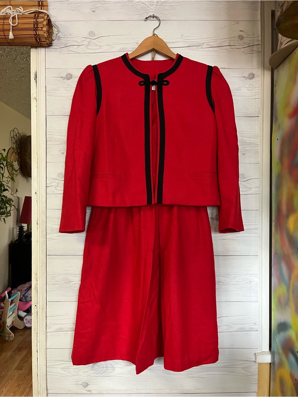 Vtg Jonathan Logan Blazer & Skirt Suit Set Wool Blend Red Size 9/10